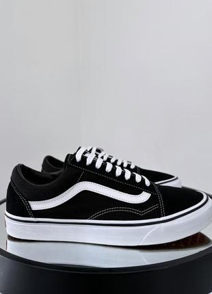 Актуальні класичні кеди vans old school