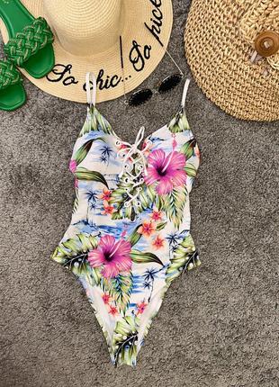 Дуже гарний купальник