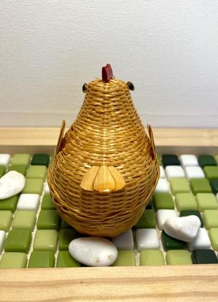 Винтажная миниатюрная "курица" в корзинка, 90-е гг.