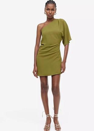 Сукня на одне плече з драпіруванням оливкове плаття вільне