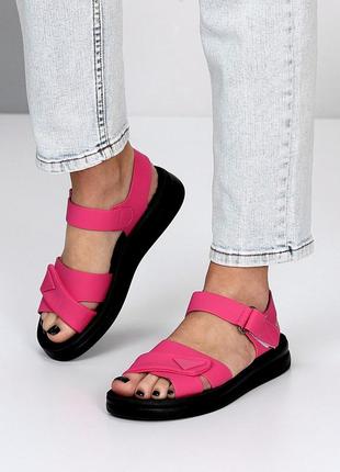 Женские розовые босоножки сандалии на липучке5 фото