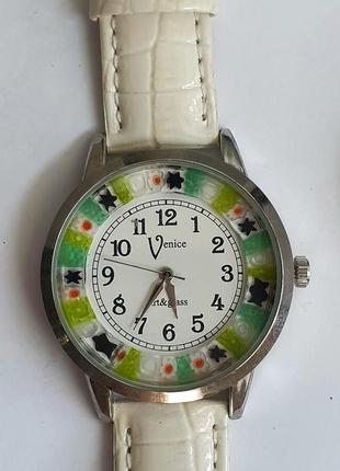 Часы с муранским стеклом