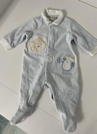 Человечек бренда chicco