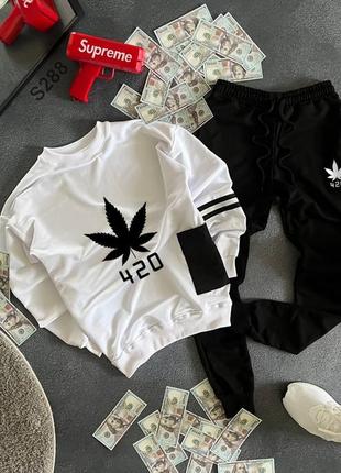 Топові, осінні костюми