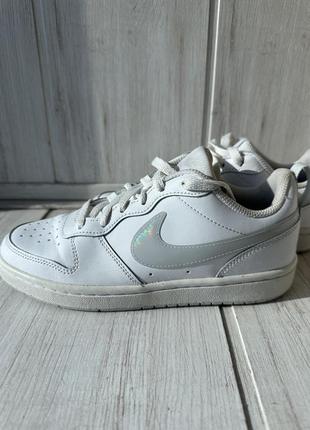Кроссовки nike.36