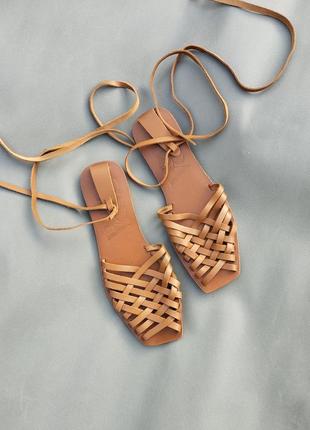 Кожаные сандалии р.40-41
