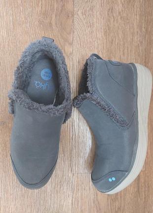 Черевики жіночі 37 рр