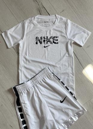 Костюм  nike