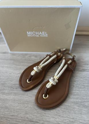 Літні шкіряні босоніжки боссоніжки туфлі сандалі сандалії michael kors