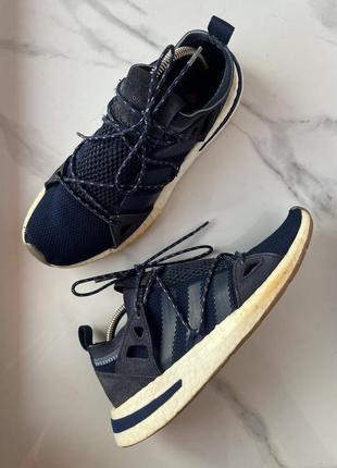 Кроссовки adidas atric white shoes black gold boots made