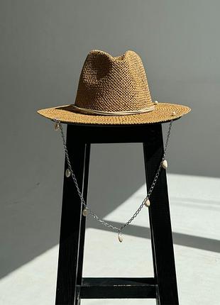 Капелюх федора жіночий d.hats з рафія з ланцюгом серебро з мушлями коричневий4 фото