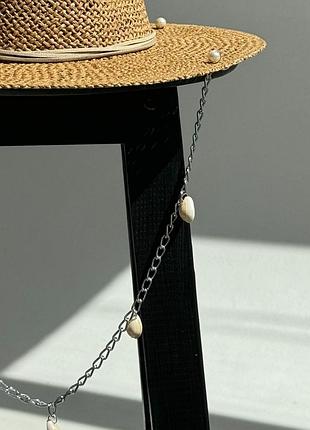 Капелюх федора жіночий d.hats з рафія з ланцюгом серебро з мушлями коричневий3 фото