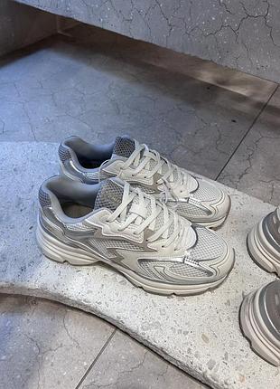 Кроссовки bershka