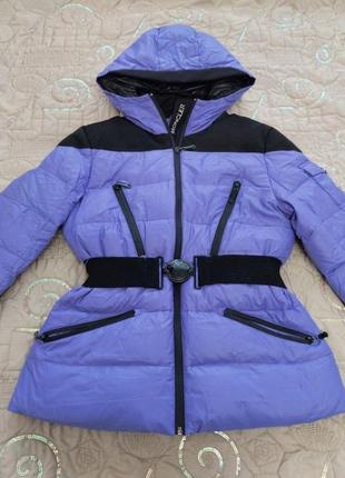 Пуховик зимовий жіночій
