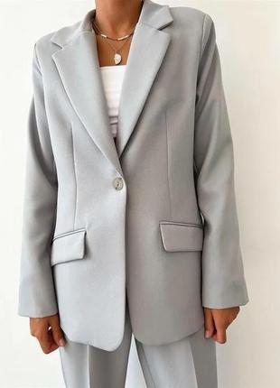 Костюм жіночий