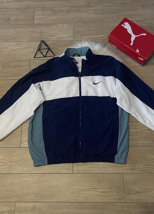 Чоловіча вінтажна вітровка nike City swoosh l оригінал