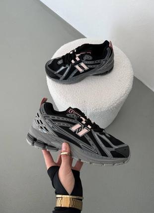 Кроссовки New Balance classic suede trainersr black pink 1906 r