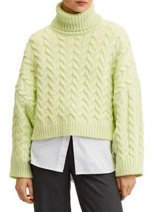 Класний світер жіночий.