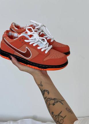 Жіночі кросівки nike dunk low  orange lobster / smb