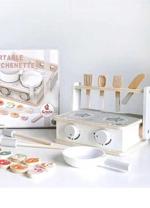 Плита деревянная с 65831  гриль, кастрюля, сковорода, кухонные принадлежности, продукты