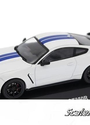 Масштабна модель mustang shelby gt350r (2016). ford mustang collection. масштаб 1:43
