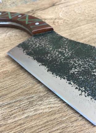 Нож ручной работы с хорошей структурой лезвия и очень удобной ручкой в ретро стиле