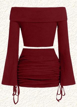 Жіночний ефектний костюм в рубчик з міні спідницею та топом зі спущеними плечима 🔥
