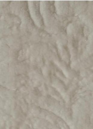 Ковер белый