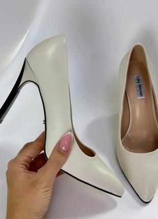 Туфлі лодочки бежеві на шпильці жіночі