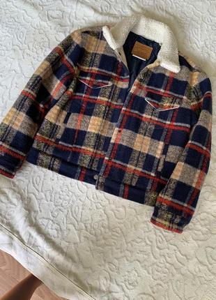 Женская куртка levi’s