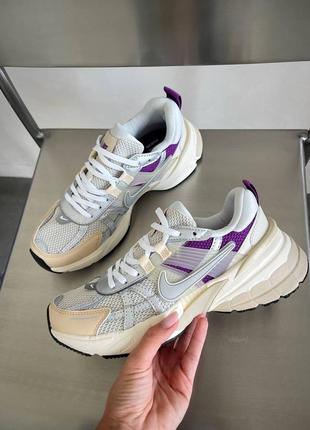 Женские кроссовки nike v2k run/демисезонные