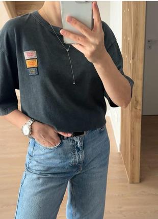Футболка с ярлыком zara