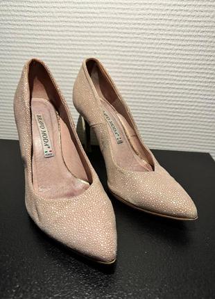 Розовые/пудровые туфли лодочки bravo moda натуральная кожа 35р