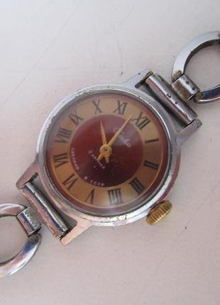 Часы женские "слава" на ходу. ссср. механика. №7