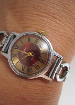 Часы женские "слава" на ходу. ссср. механика. №7