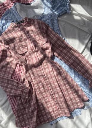 Розкішна сукня в клітинку boohoo