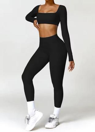 Спортивний костюм, топ і лосини xs
