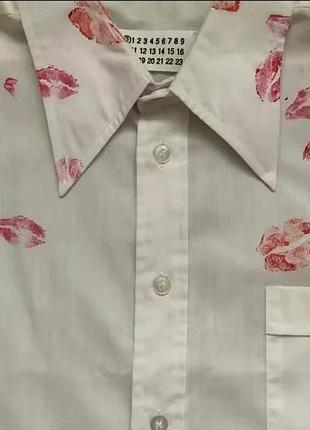 Рубашка-maison margiela с поцелуями