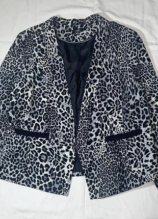 Піджак з леопардовим принтом