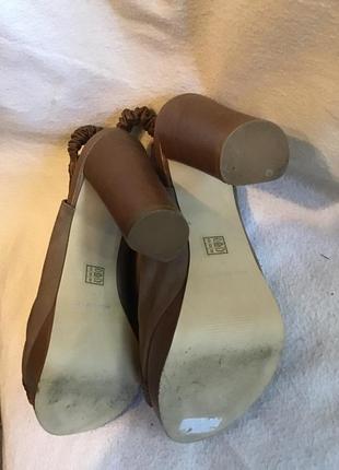 Туфлі жіночі шкіряні radley4 фото