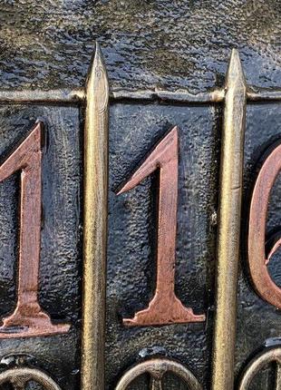 Власноруч кована поштова скринька у вигляді відомого замку