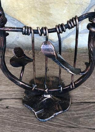 Кованый подсвечник ручной работы в виде музыкального инструмента «лира»