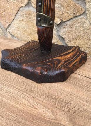 Кованый подсвечник ручной работы в виде факела в виде факела