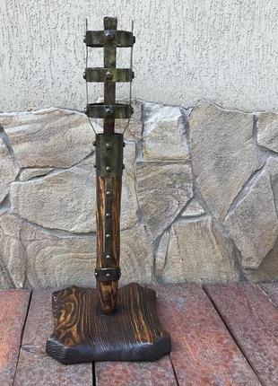Кованый подсвечник ручной работы в виде факела в виде факела