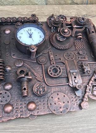 Часы в стиле стимпанк с крючками