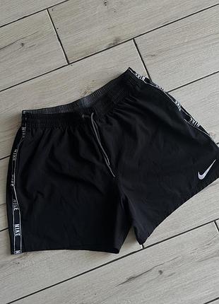 Чоловічі спортивні шорти nike розмір l
