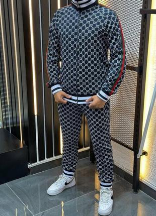 Спортивный костюм в стиле gucci