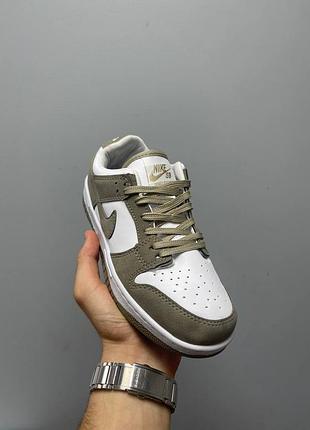 Чоловічі кросівки nike sb dunk low beige white