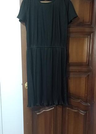 Стильное, классическое, лаконичное платье