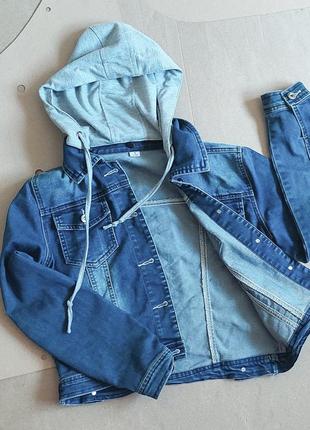 Джинсівка з капюшоном